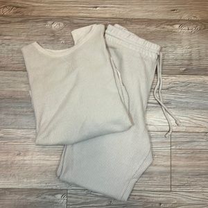 Carly Jean Los Angeles Waffle Knit Set, Biege/Pink Hues.